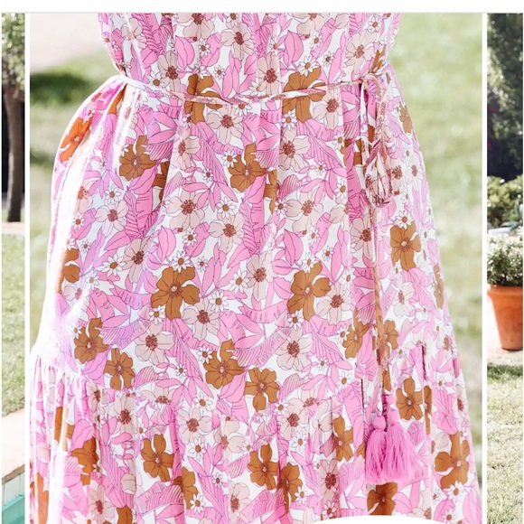 Vici Serande me floral maxi dress - Picture 4 of 11